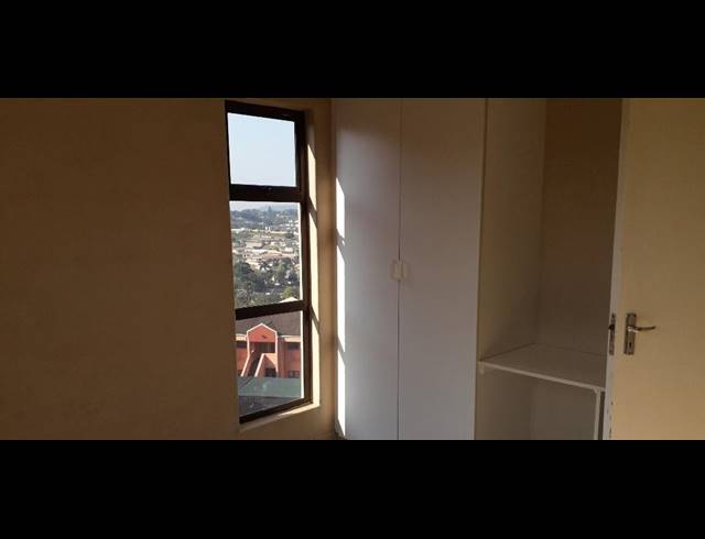 2 BEDROOM FLAT RENTED IN CAVERSHAM GLEN